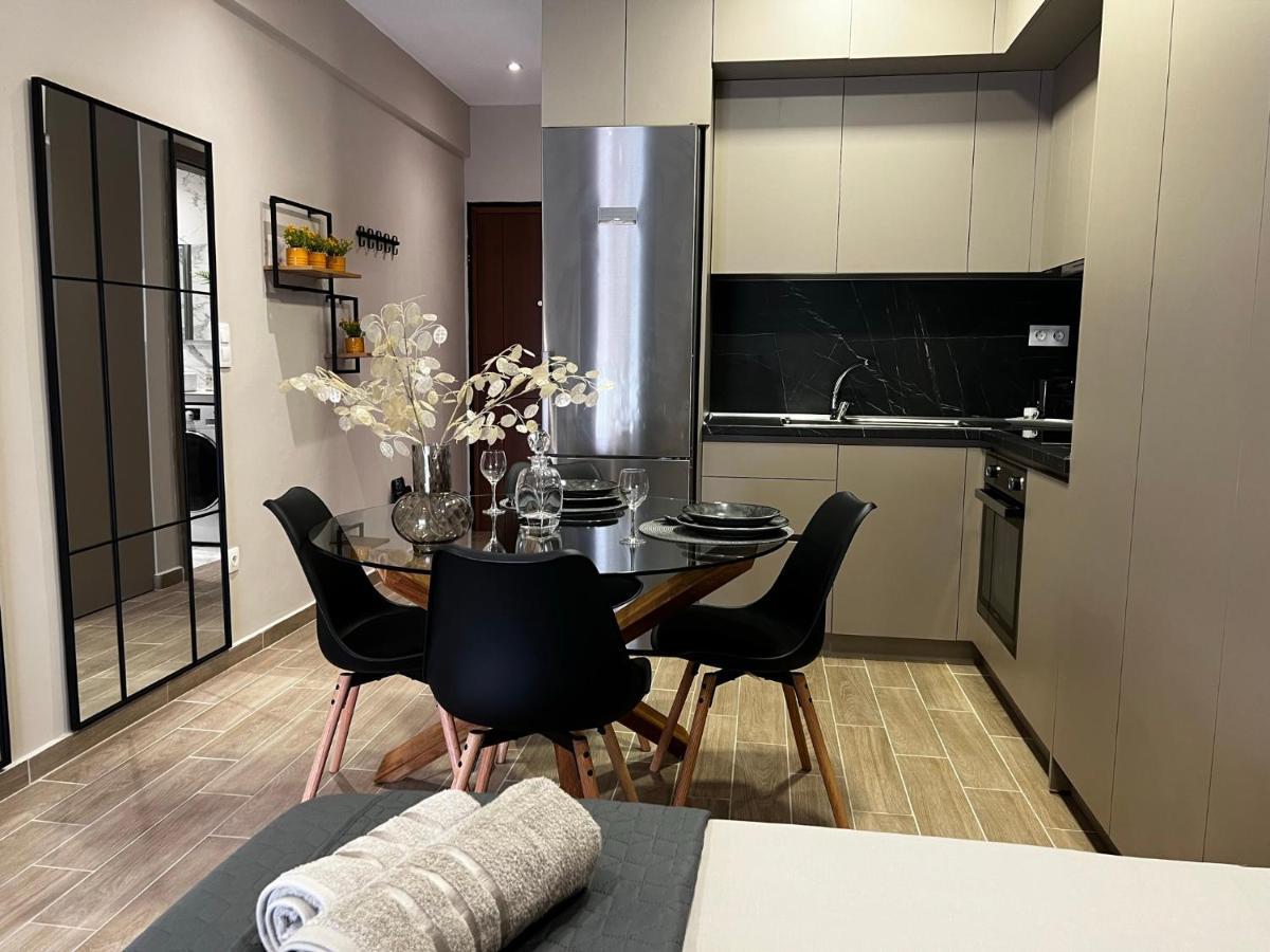 Urban Gem Apartment อเล็กซานโดรโพลิส ภายนอก รูปภาพ