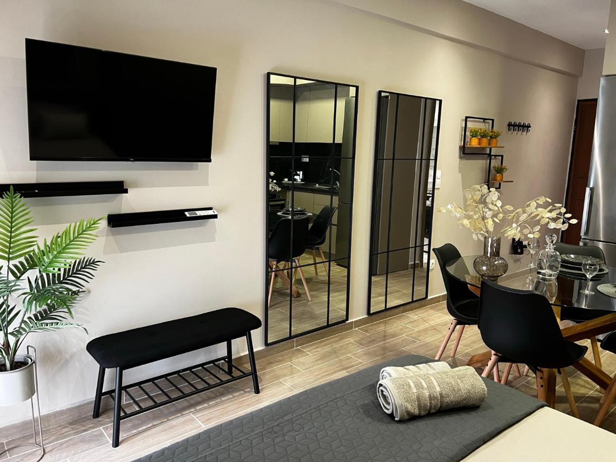 Urban Gem Apartment อเล็กซานโดรโพลิส ภายนอก รูปภาพ