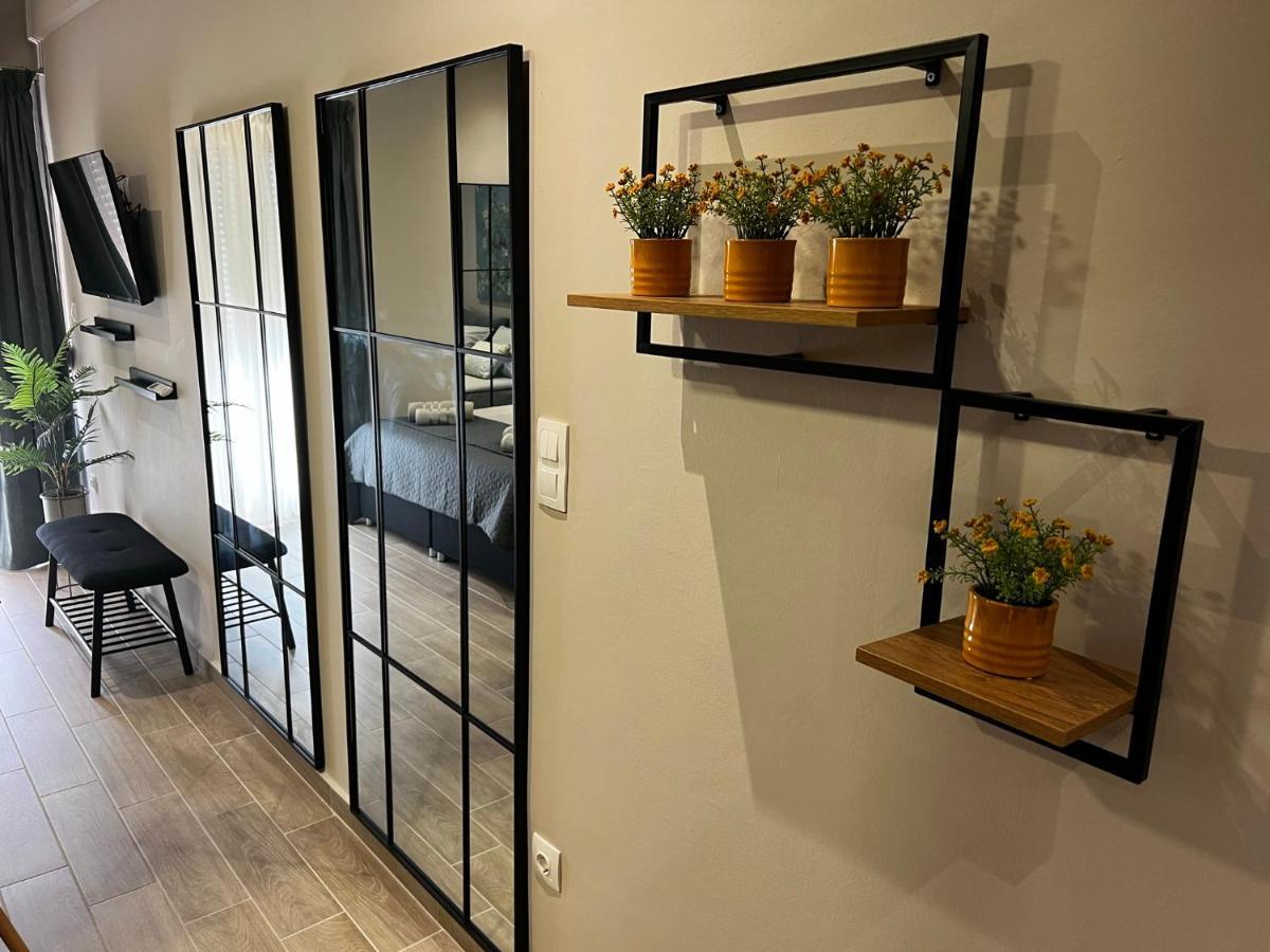 Urban Gem Apartment อเล็กซานโดรโพลิส ภายนอก รูปภาพ